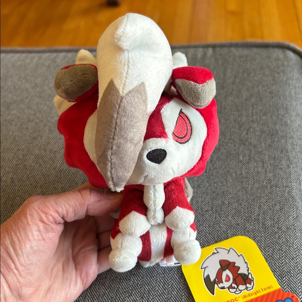 Pokémon Lycanroc (midnight form), 2018, Pokémon Center, NWT